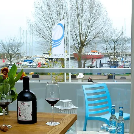Acqua Yachthotel & Restaurant 4* Штранде