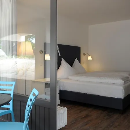 Acqua Yachthotel & Restaurant Отель 4*