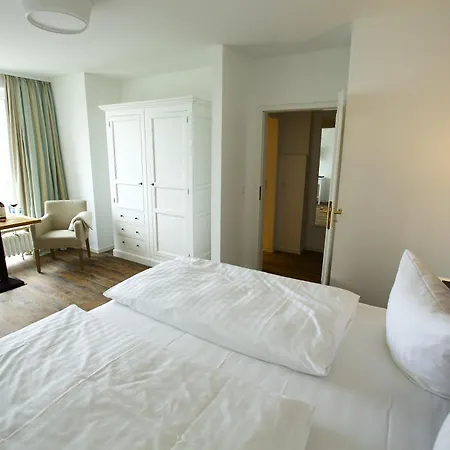 Acqua Yachthotel & Restaurant Strande