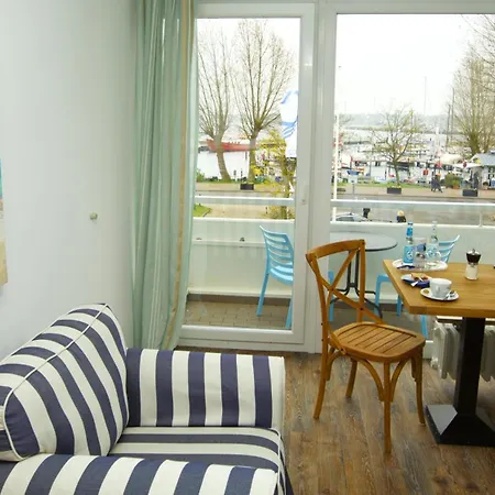فندق Acqua Yachthotel & Restaurant