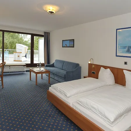 Acqua Yachthotel & Restaurant 4*