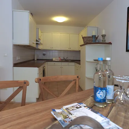 Acqua Yachthotel & Restaurant Szálloda Strande