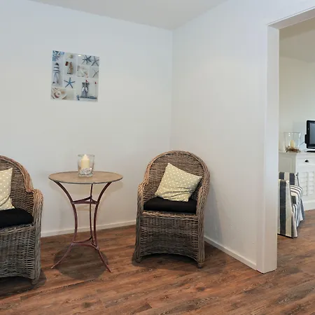 Acqua Yachthotel & Restaurant 4*