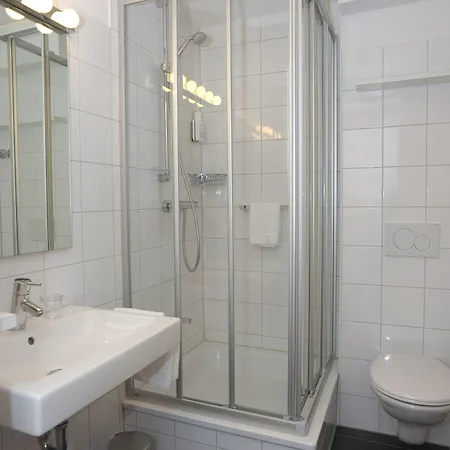 Acqua Yachthotel & Restaurant Szálloda Strande