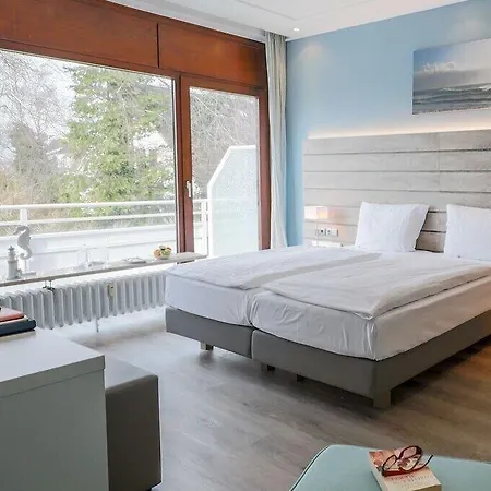 Acqua Yachthotel & Restaurant Szálloda 4*