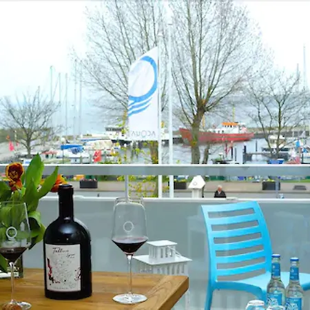 Hotel Acqua Yachthotel & Restaurant