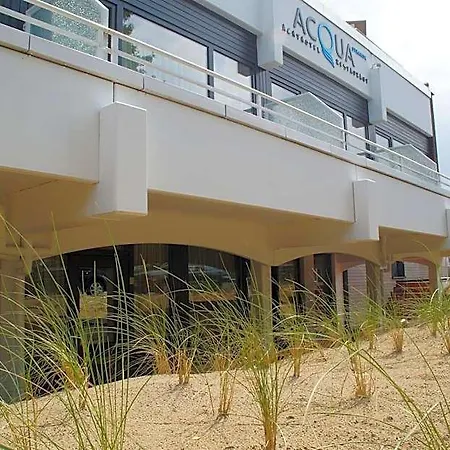 Acqua Yachthotel & Restaurant 4* שטרנדה