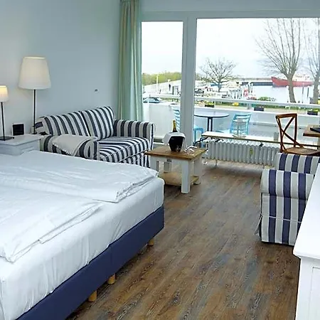 Acqua Yachthotel & Restaurant فندق 4*