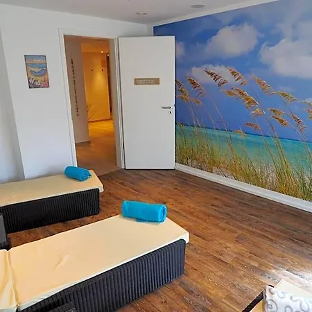 Acqua Yachthotel & Restaurant شتراند
