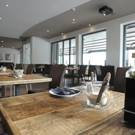 Acqua Yachthotel & Restaurant 4* Strande