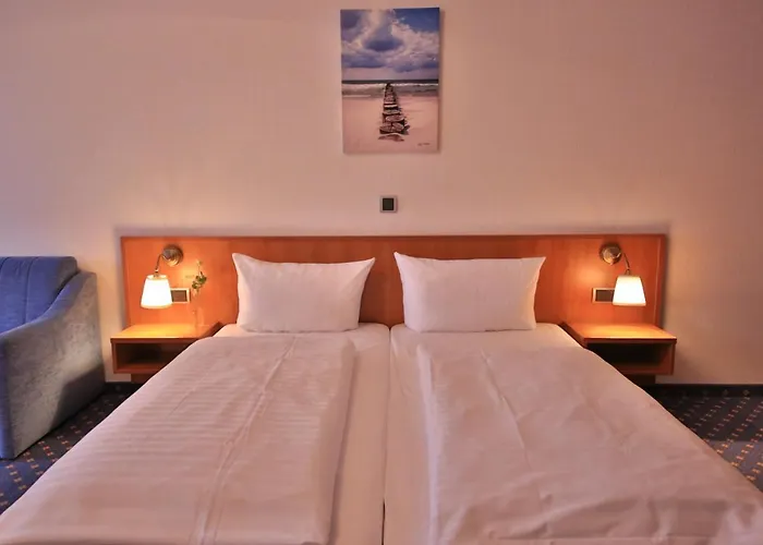 Acqua Yachthotel & Restaurant 스트랜드