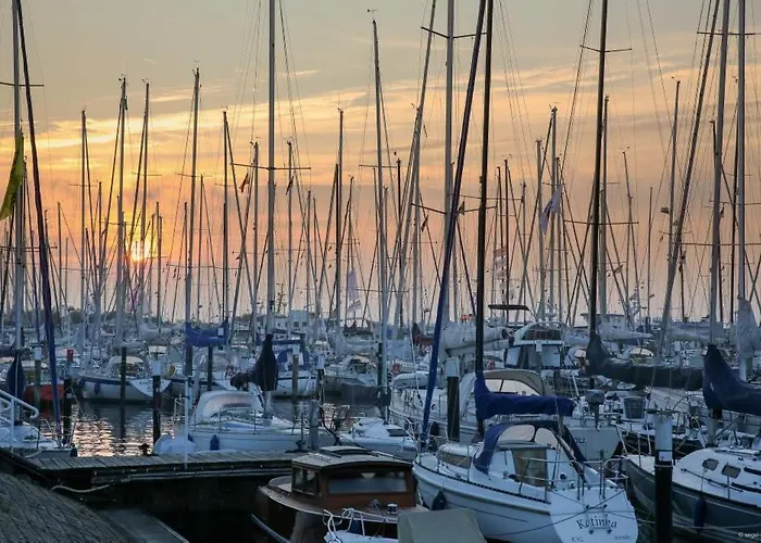 Hotel Acqua Yachthotel&restaurant 4*