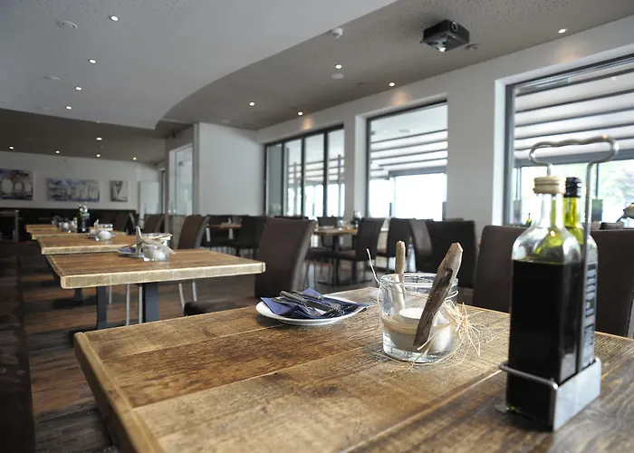 Acqua Yachthotel&restaurant 4* Strande